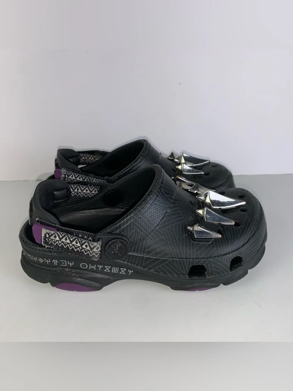 Crocs Marvel Black Panther Wakanda Shoes Size 11 boys